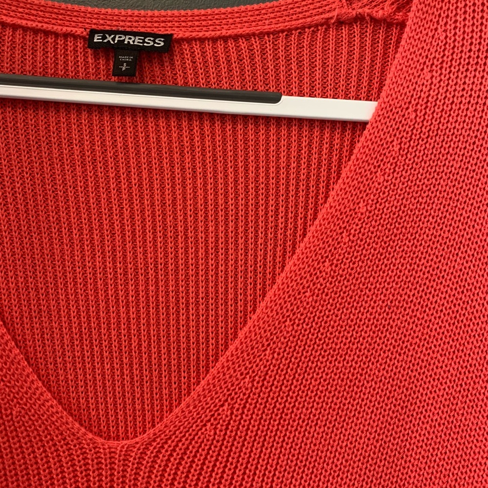 Express: Sweater - Picture 2 of 3